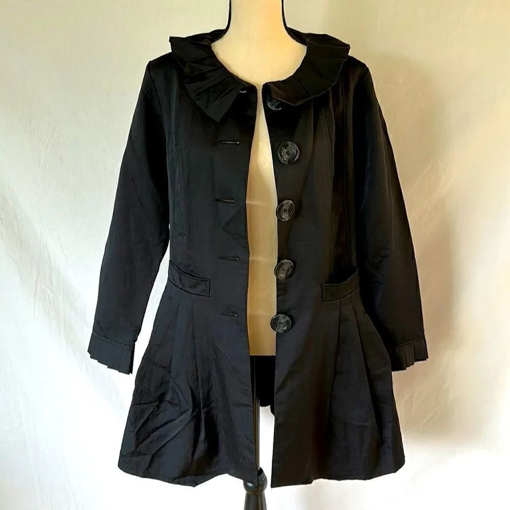Saga women’s black ruffle jacket size 1